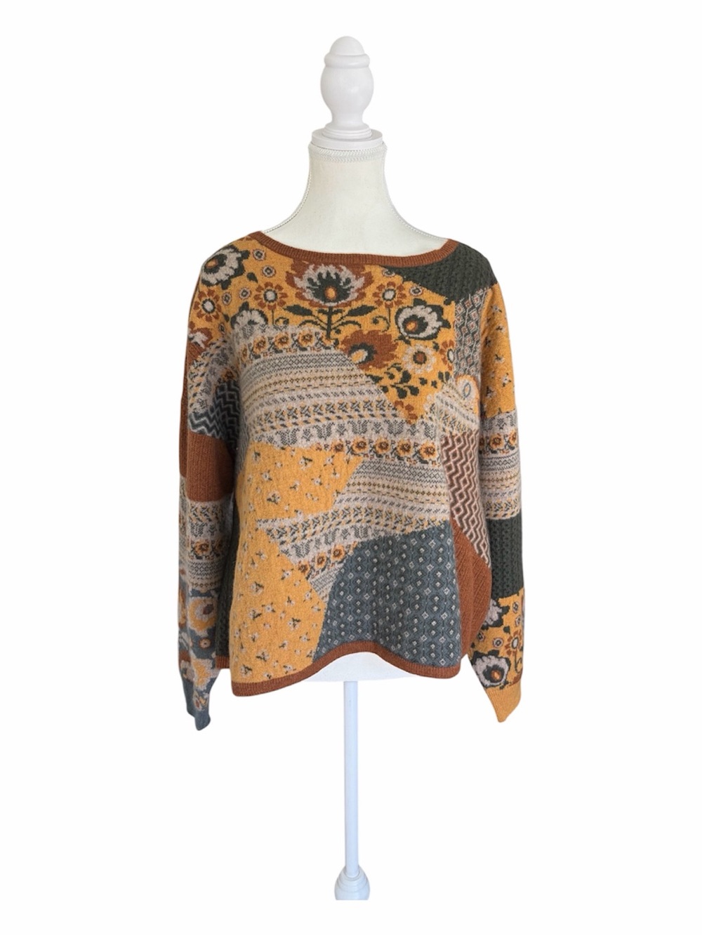 Garnett Hill Medium Recycled Cashmere Patchwork Sweater Boat Neck - Picture 6 of 15